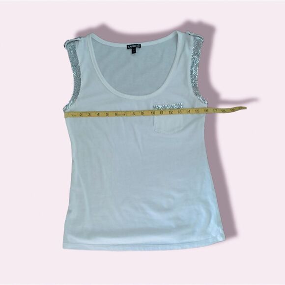 Express elegant white top with sequin details - Picture 5 of 6